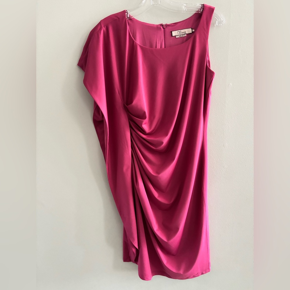 DS Dress Fuchsia Pink Asymmetric Draped Stretchy Fitted Midi Dress Size 4